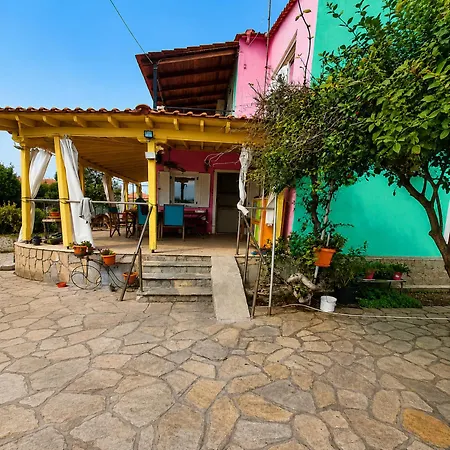 Villa Julia Country 200m From The *